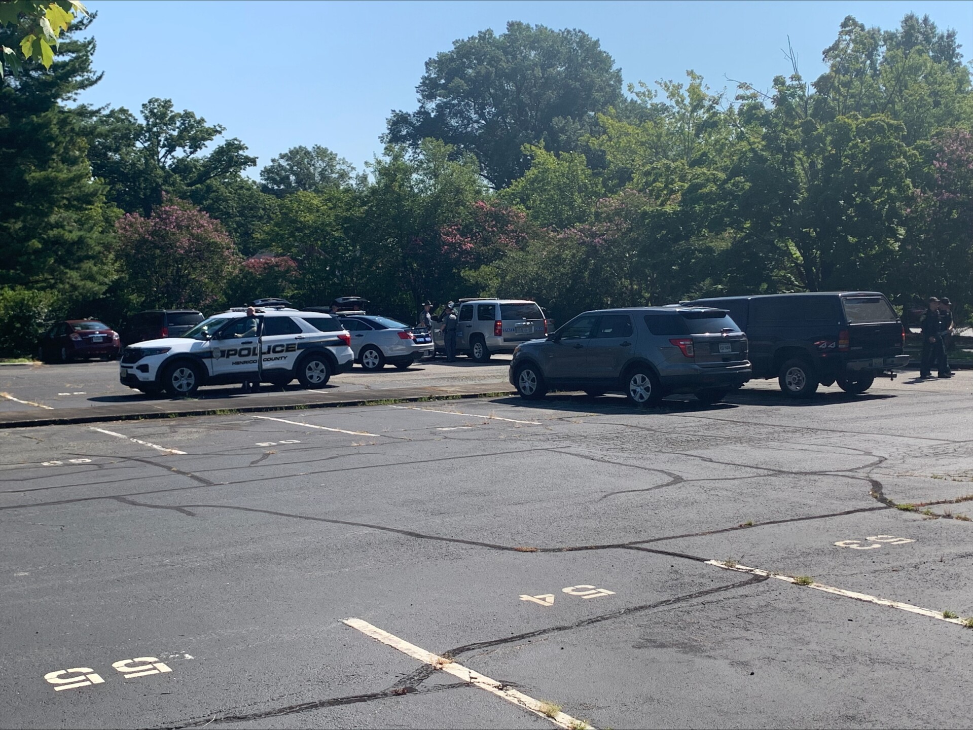 PHOTOS Massive search underway for inmate who escaped Henrico hospital