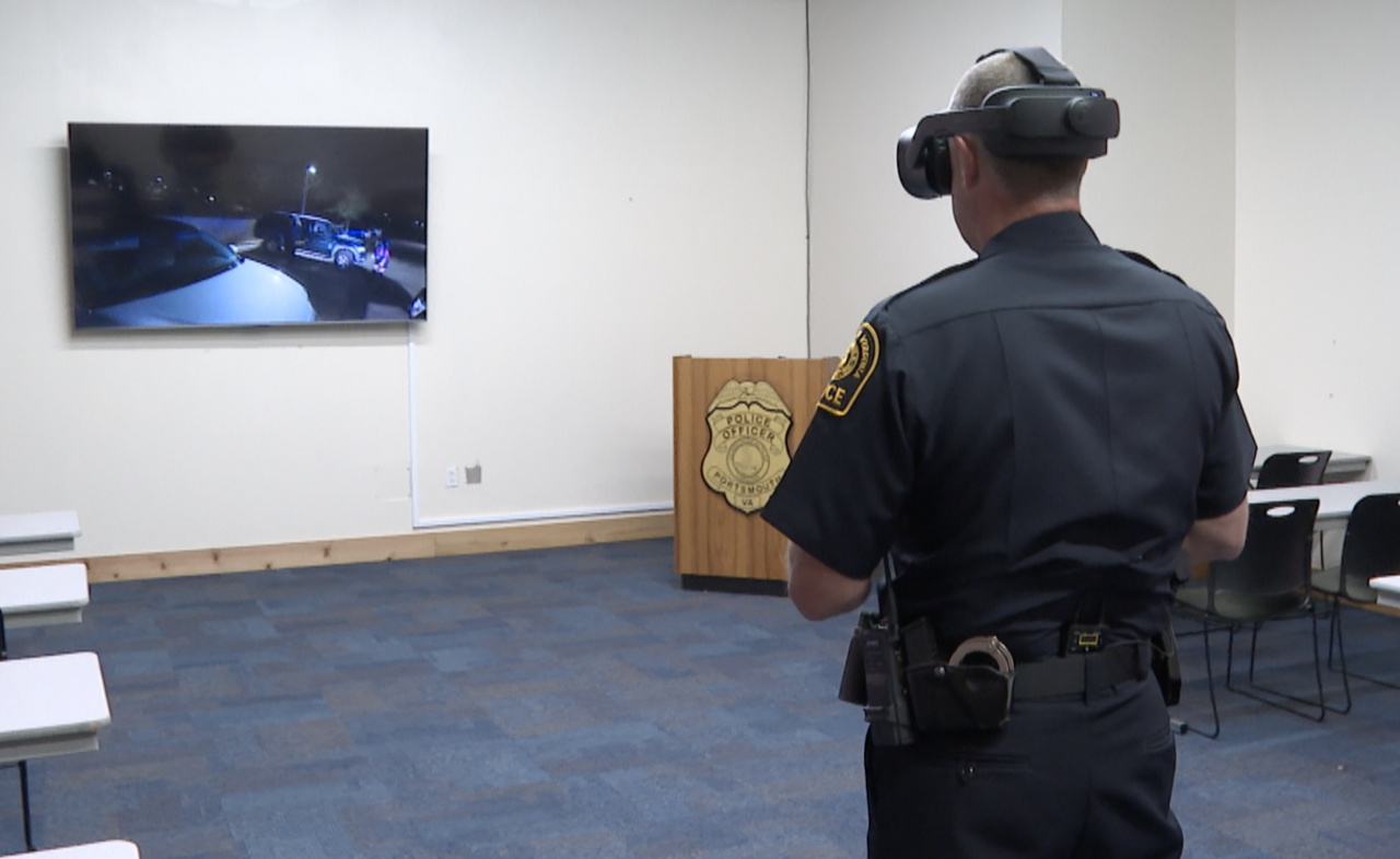 Portsmouth police train with virtual reality