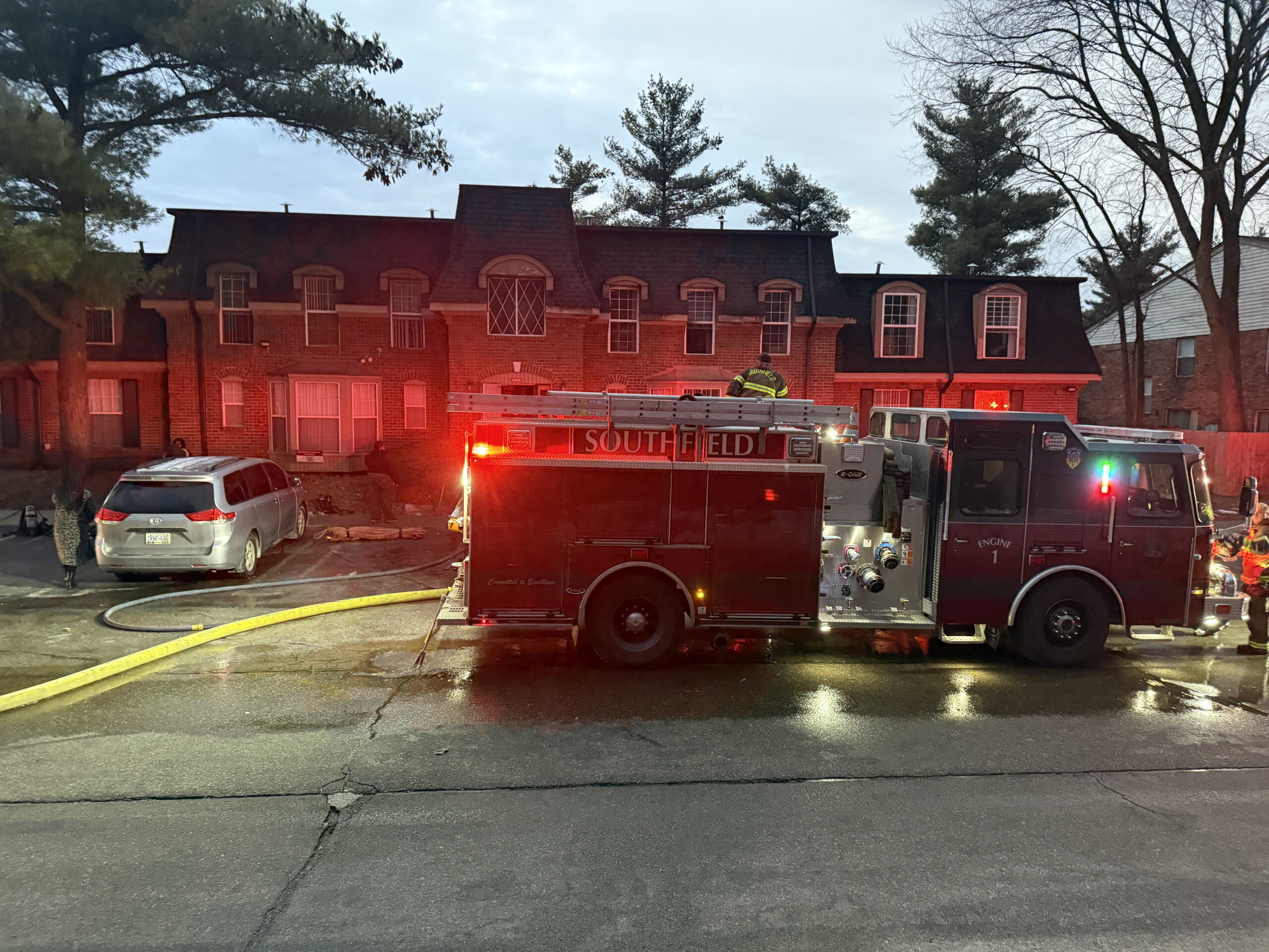 Four families displaced after fire at Southfield apartment complex