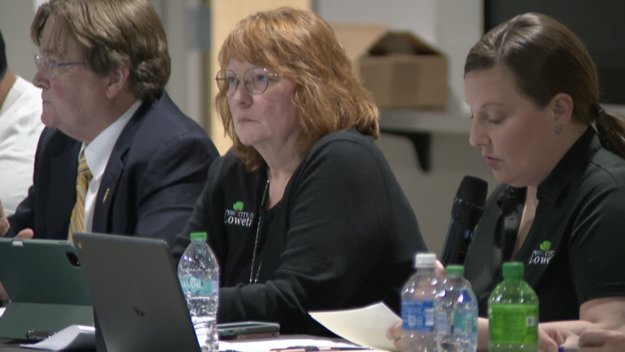 CALLS PERSIST: Coweta neighbors ask for city manager's removal