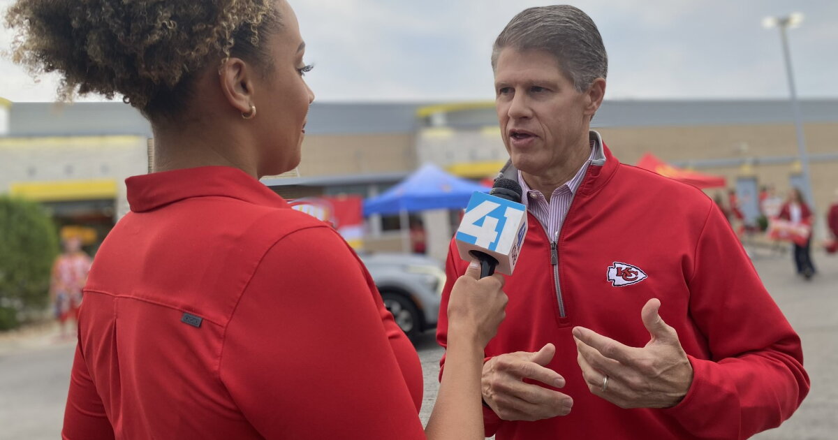 Clark Hunt reflects on first Chiefs championship celebration without ...