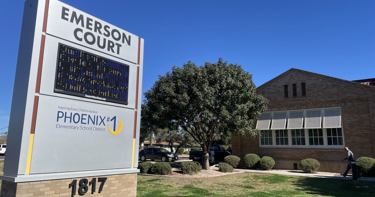 Phoenix Elementary School District votes to cut ties with superintendent - Vimarsana News