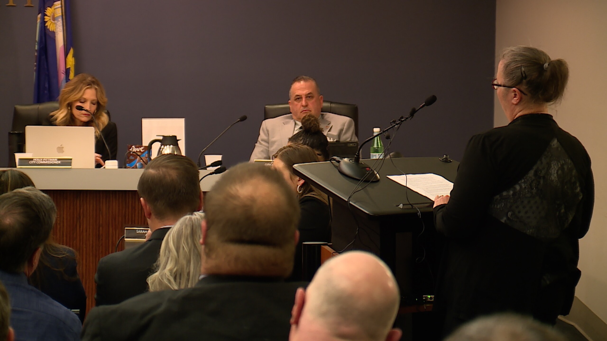 Leavenworth leaders heard arguments for, against proposed ICE detention ...