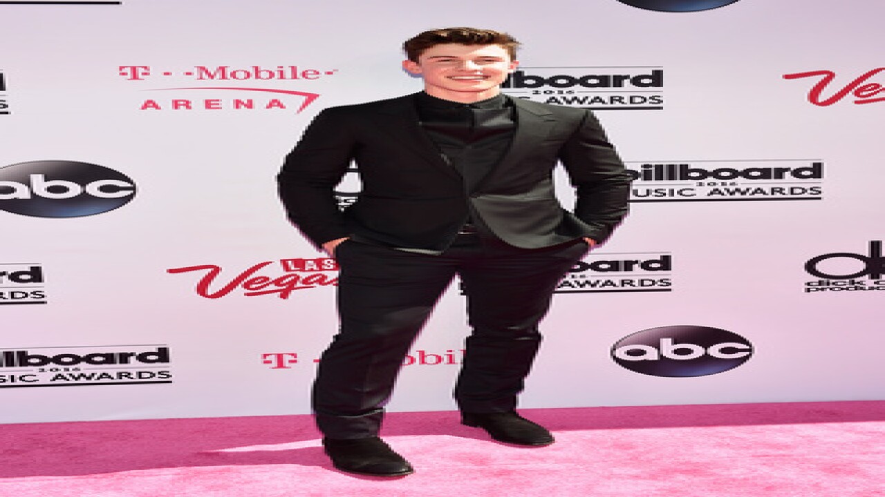 See best, worst looks from BBMA magenta carpet