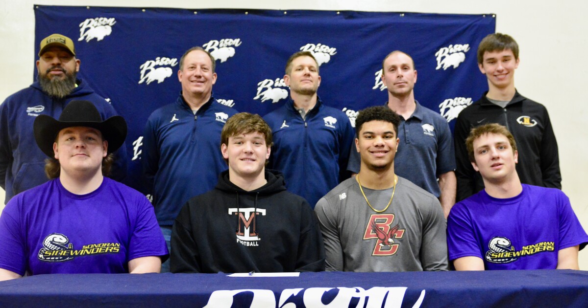Great Falls High holds signing ceremony for 5 football players