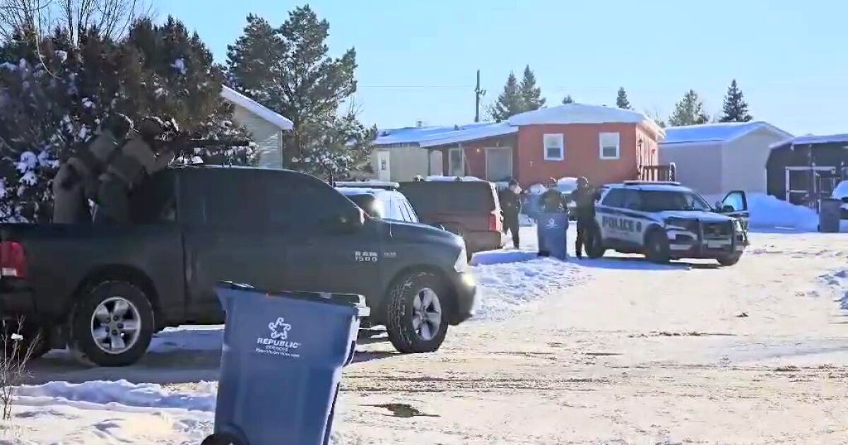 Armed suspect in custody after standoff in Great Falls