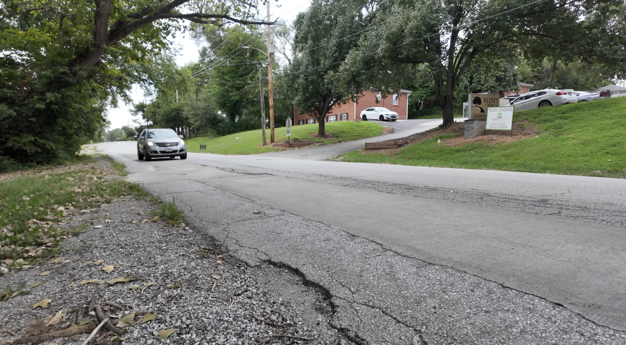 Bell Rd in Parkville