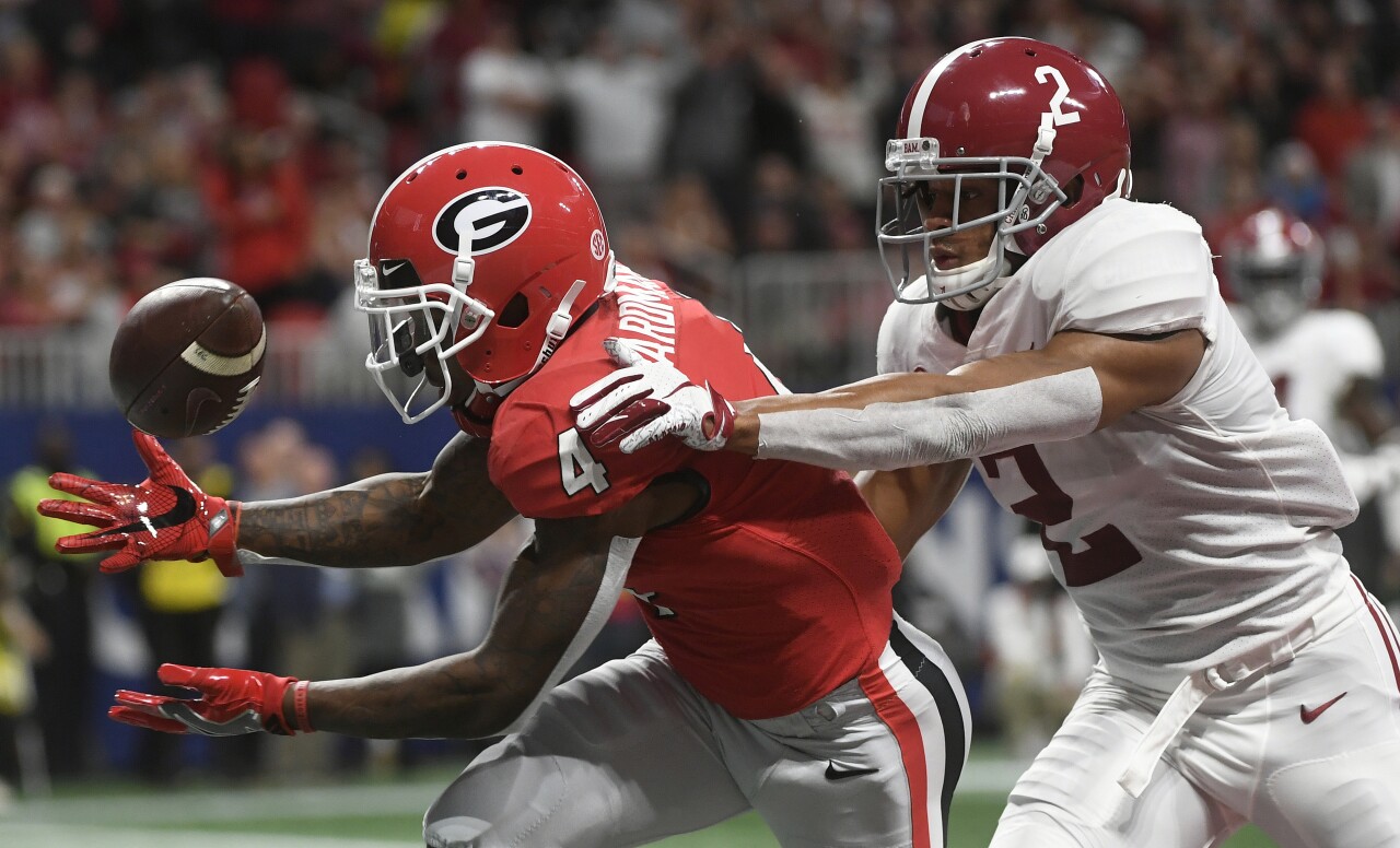 Georgia Bulldogs receiver Mecole Hardman misses catch against Alabama Crimson Tide cornerback Patrick Surtain II in 2018 College Football Playoff National Championship