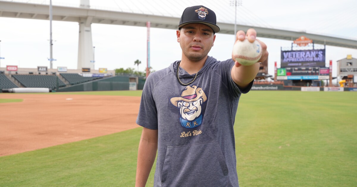 Dustin Saenz earns save in pro return to Whataburger Field, first game back since King H.S.