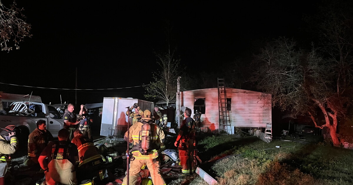 HCFR: 2 dogs killed after Brooksville mobile home catches fire