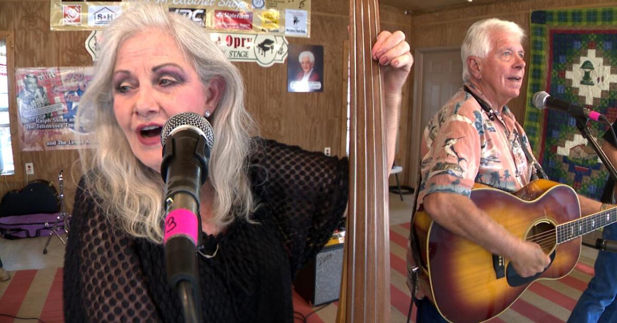 Opryland music duo brings a bit of the beloved park to the fair