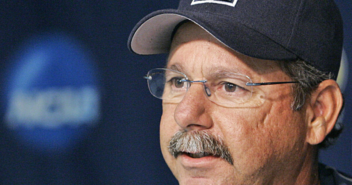 UArizona softball coach Mike Candrea retires after 36 years