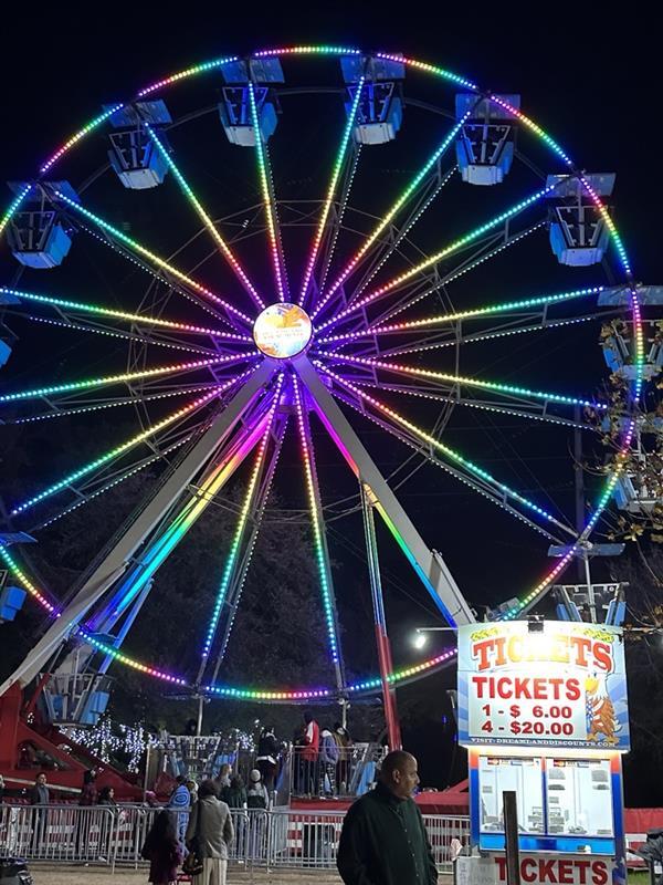 Largo Central Park holiday carnival.jpg