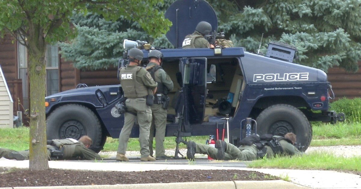Suspect dead, hostage safe after armed standoff in Allendale Township - Vimarsana News