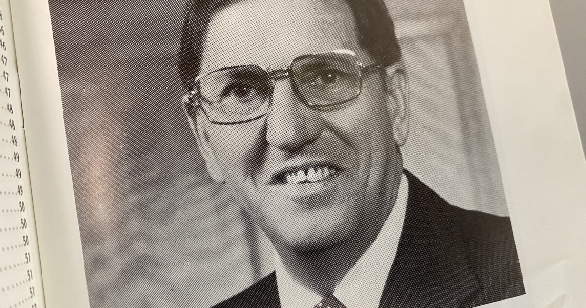 Former Montana Gov. Schwinden dies at 98 - Vimarsana News