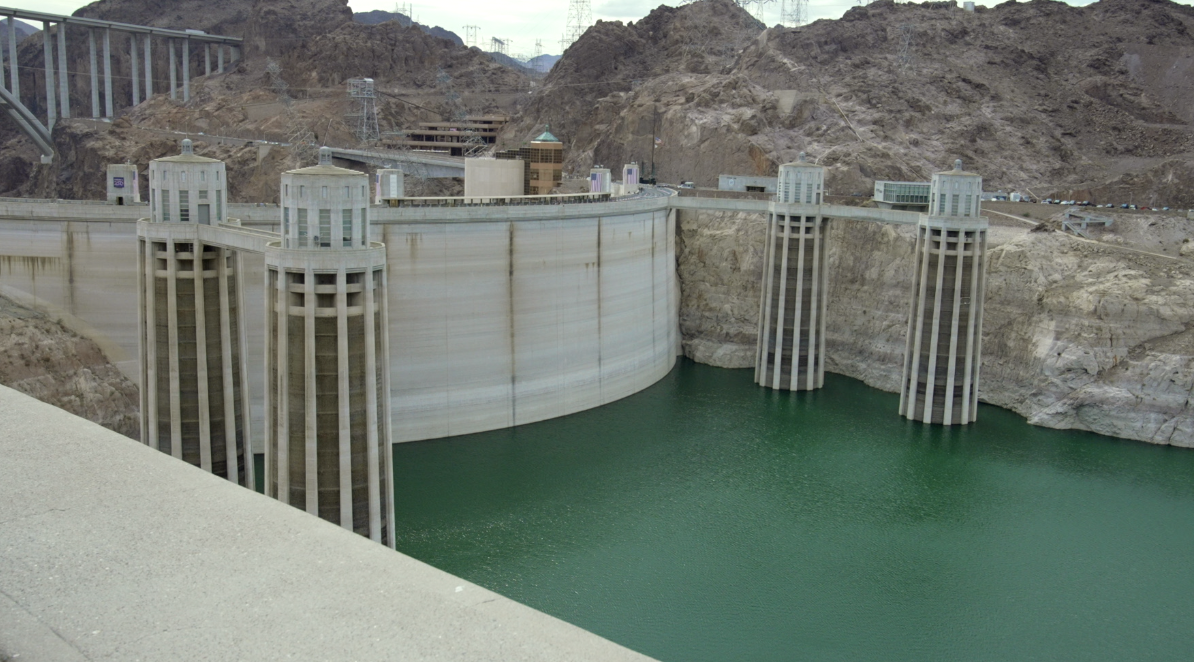 Falling Lake Mead threatens Hoover Dam’s power output