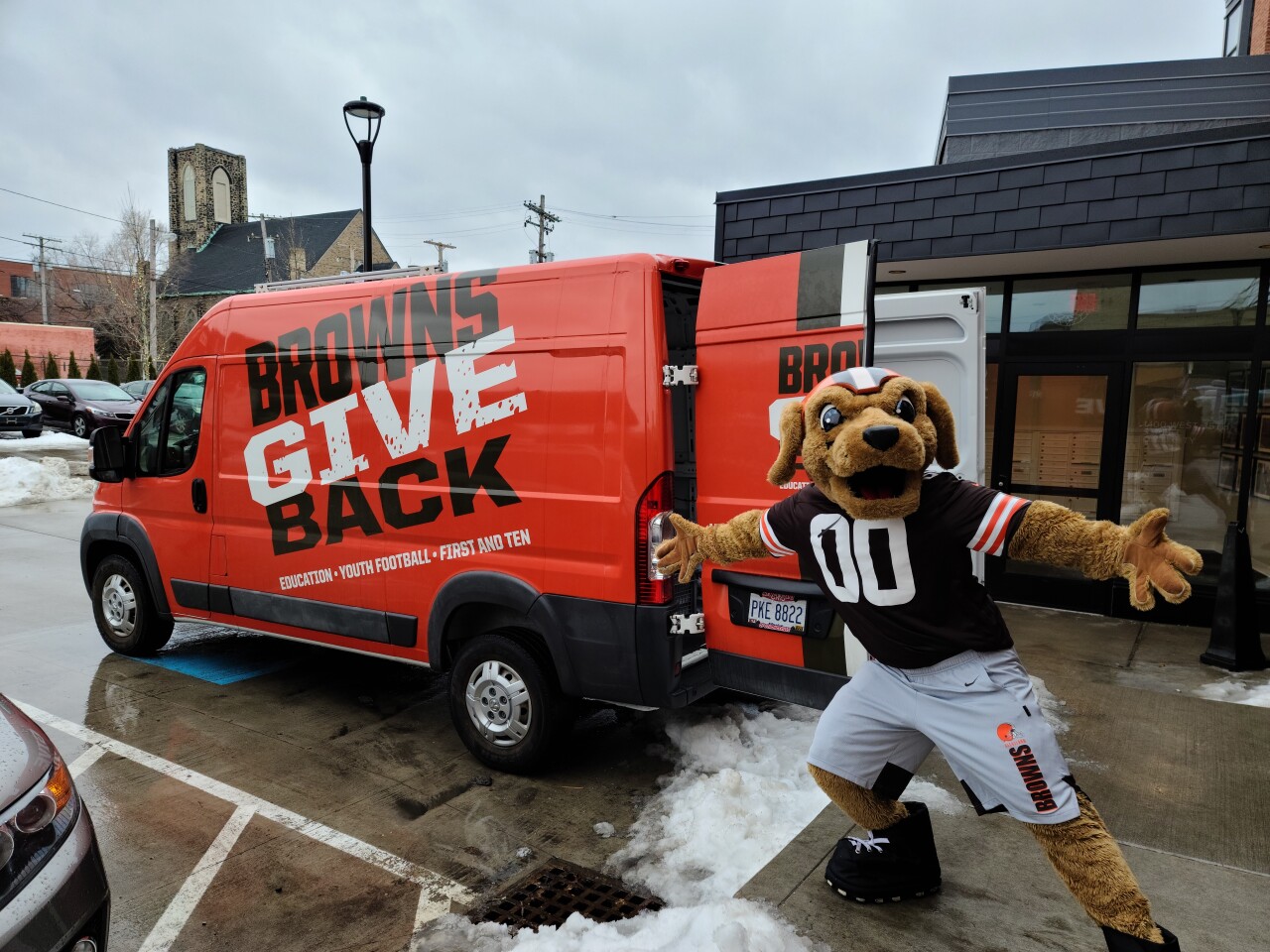Sauce the City Browns give back