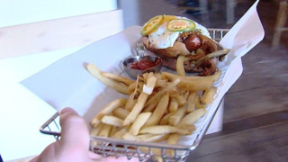 Mahomes hot dog.png