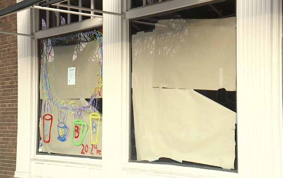 Growing CLE Shaker Square vacant store fronts raise concerns among business owners
