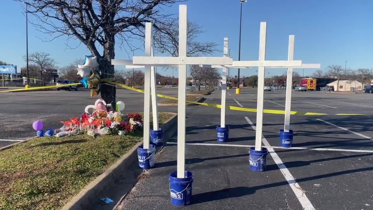 Crosses Chesapeake, Virginia Walmart