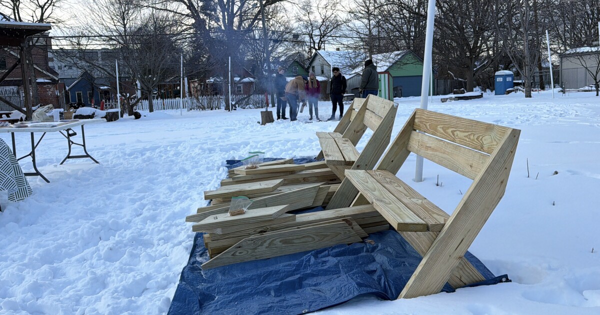 'It's a dignity thing': Transit advocates want to see more benches at bus stops across Indianapolis