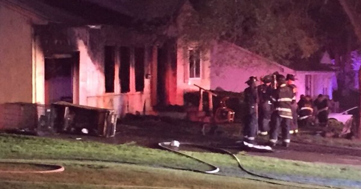 2 dead in Raytown house fire; 6 others escape
