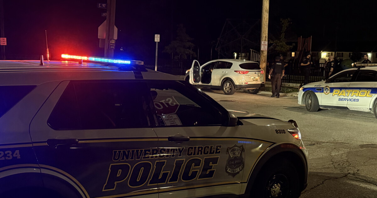 Car hits Cleveland Police cruiser