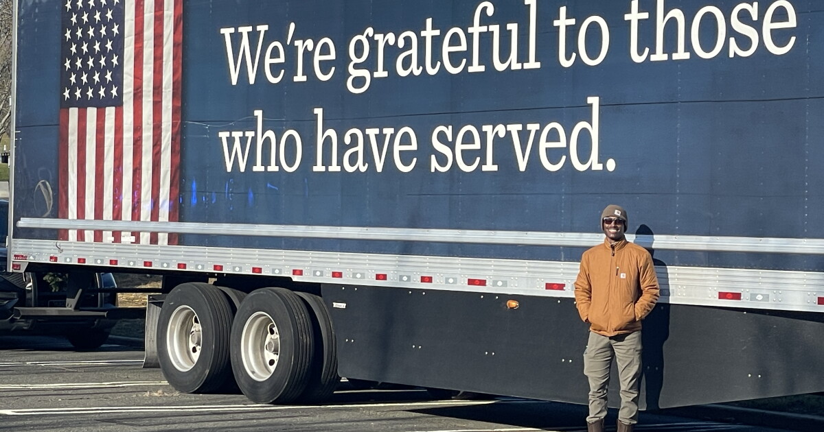 Truck driver makes a cross-country trek to honor fallen heroes - Vimarsana News