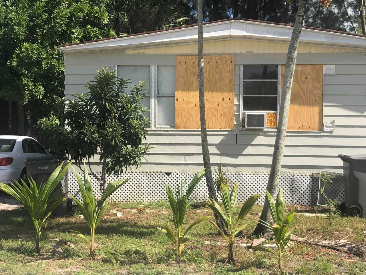 mobile home where Sophia and Luis Valdez live