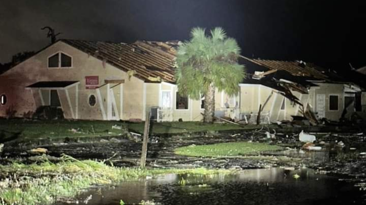 Crystal River storm damage Sarah Lyn Wright.png