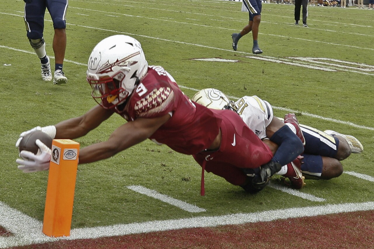 Florida State Seminoles running back Lawrance Toafili dives for TD vs. Georgia Tech Yellow Jackets, Oct. 29, 2022