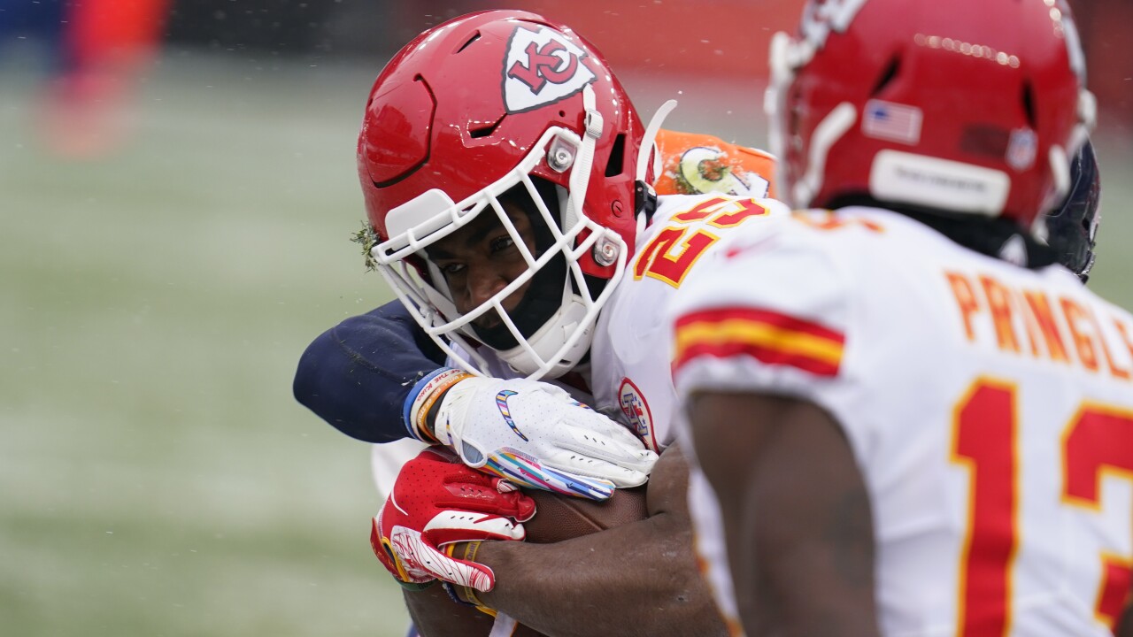 Chiefs game day: Kansas City dominates Denver 43-16 Chiefs game day: Kansas City dominates Denver 43-16