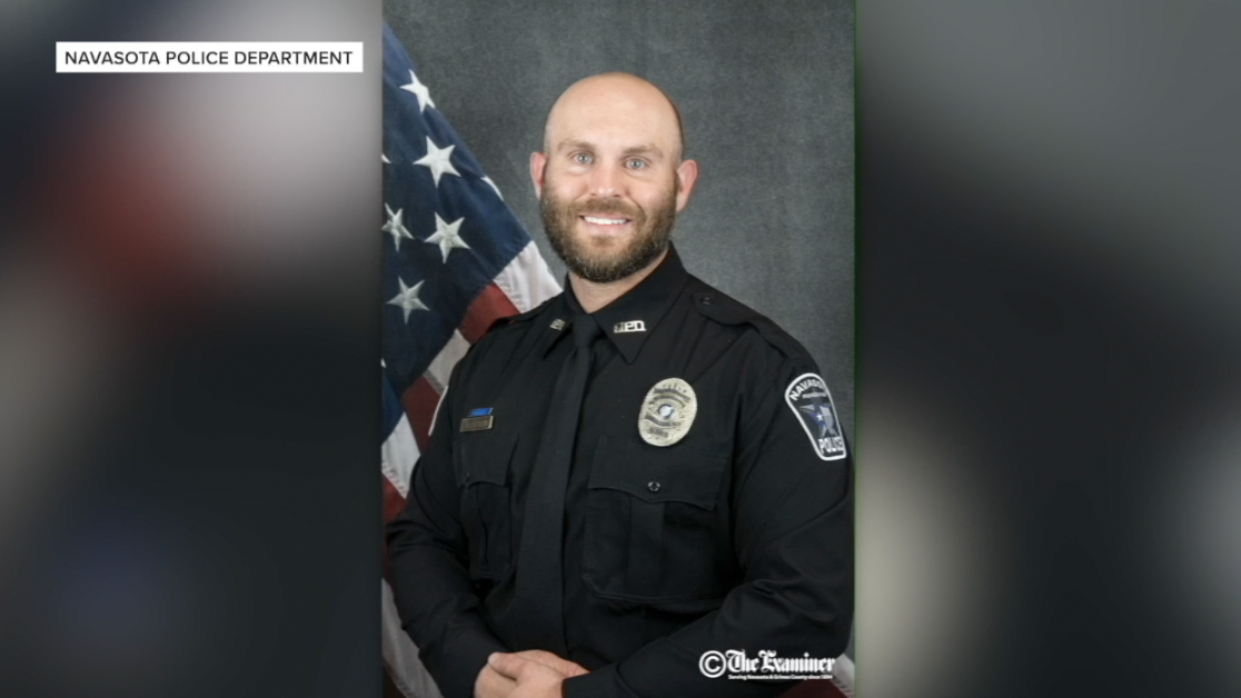 Neighbors come together to honor fallen police sergeant Mark Butler with barbecue fundraiser