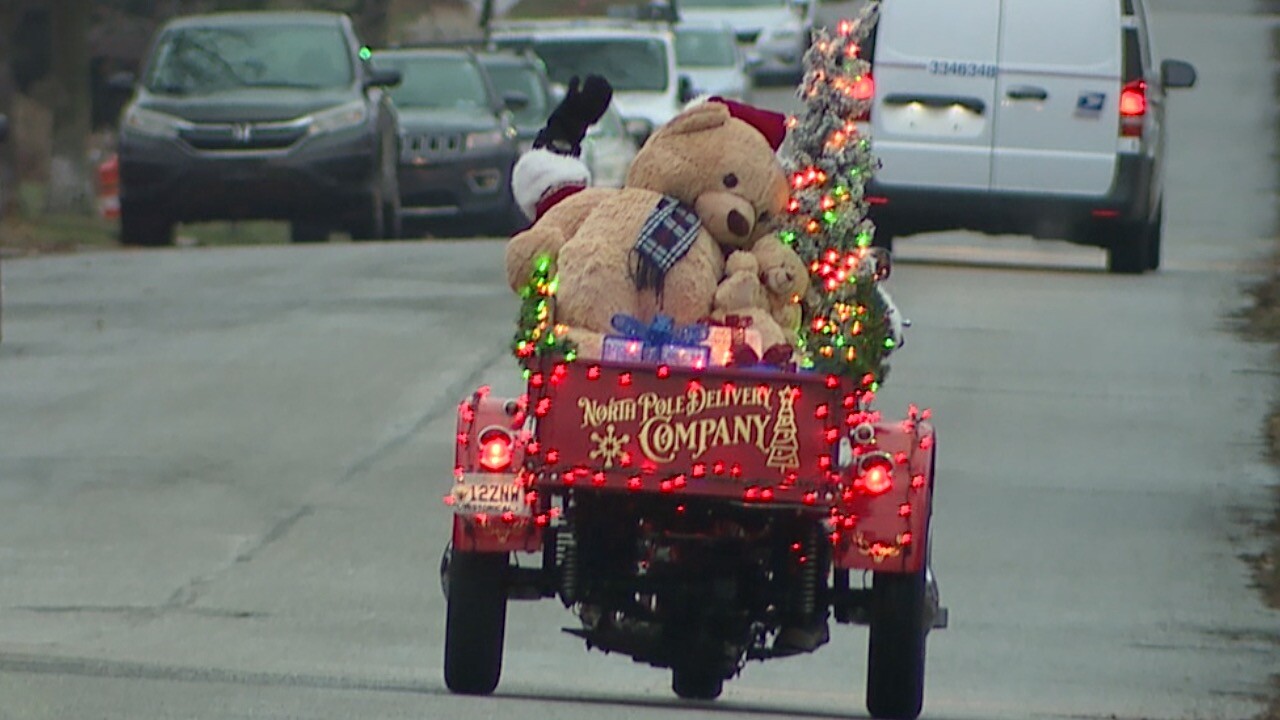 12-24-24 OLD BROOKLYN SANTA sleigh.jpg