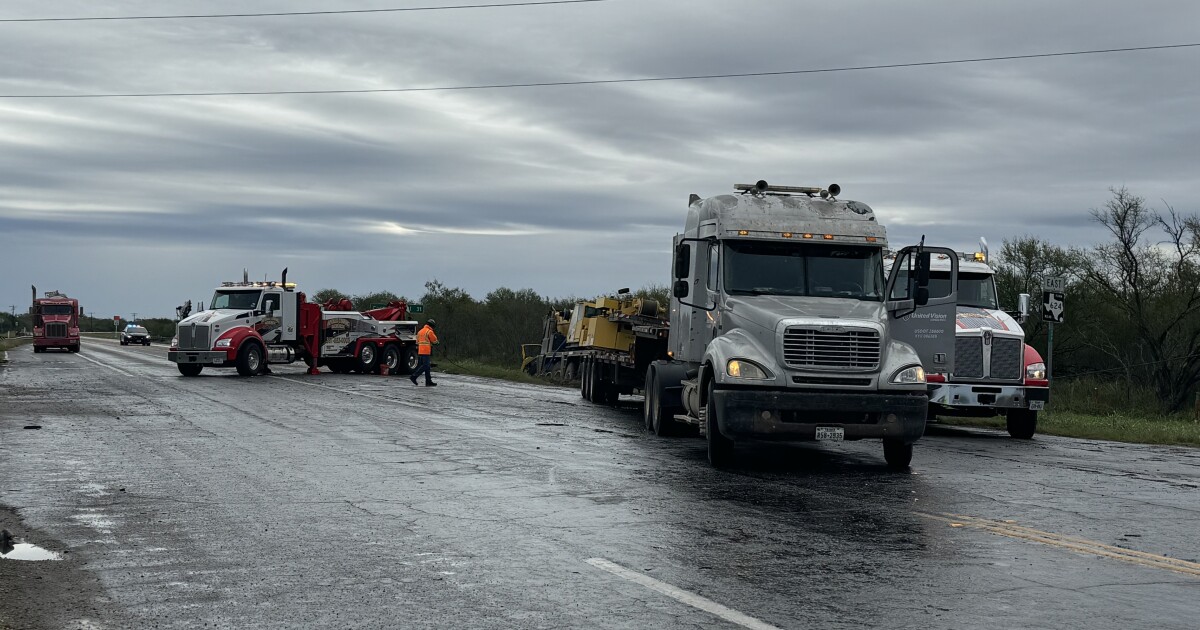 Fatal car accident off FM 624 kills two people on Thanksgiving Day