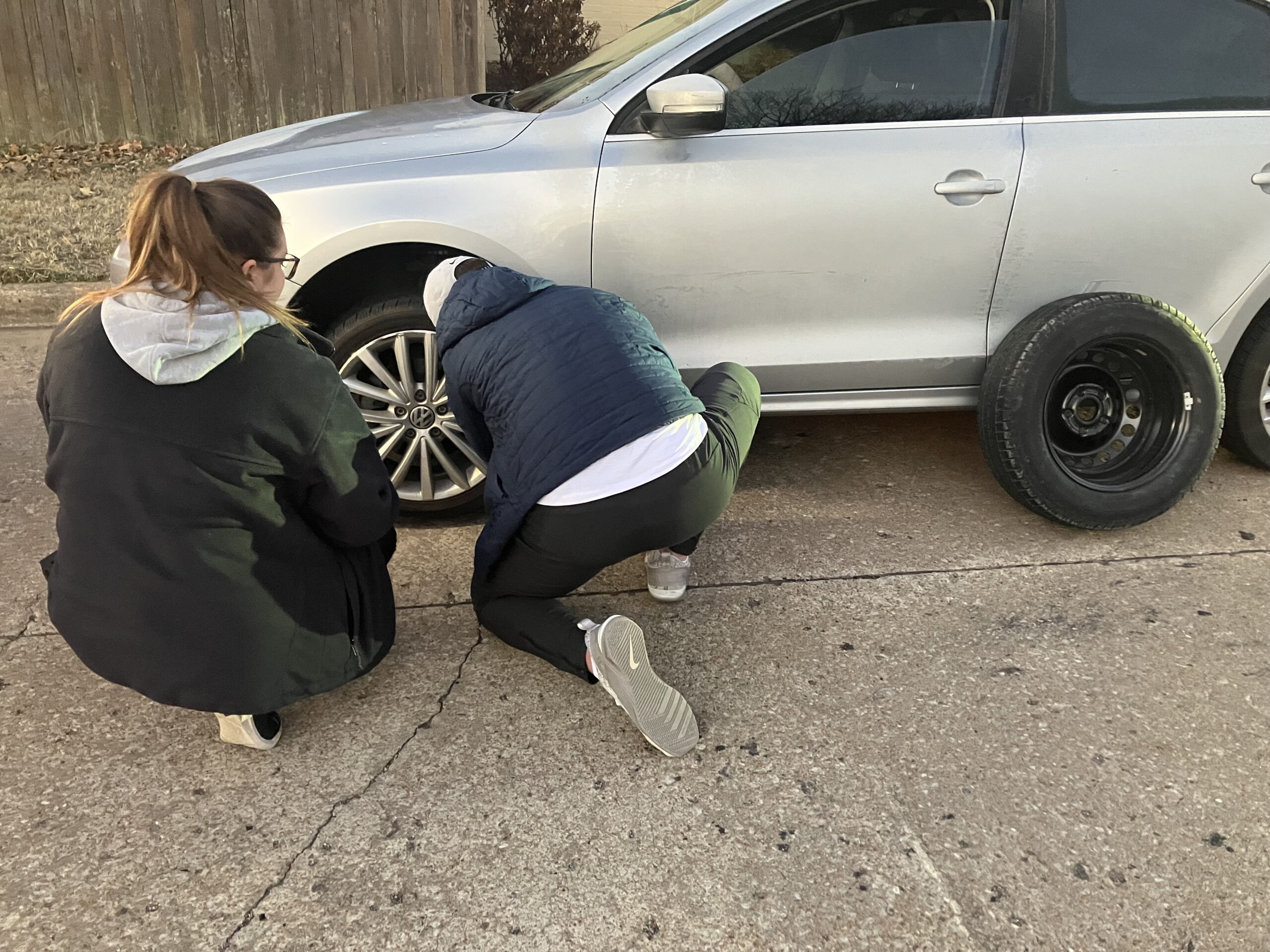 BA Expressway pothole causes several flat tires
