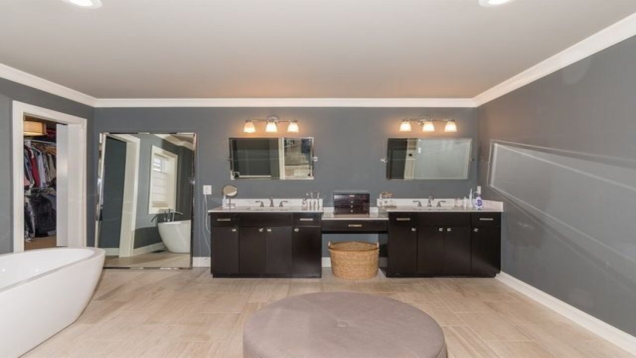 GALLERY: Matt Hasselbeck selling 1.5M Indy house