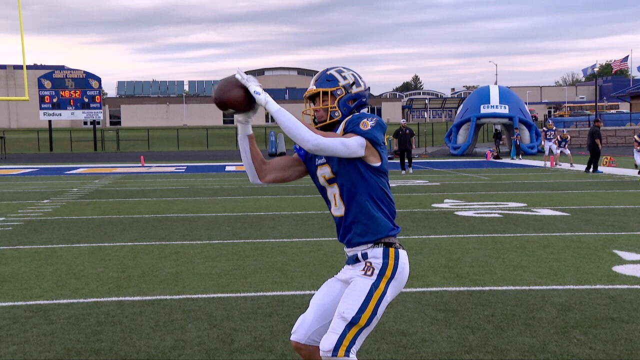 delavan darien receiver.jpg