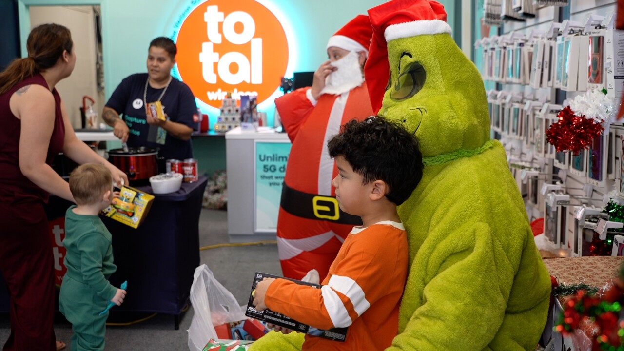 Total Wireless Toy Giveaway