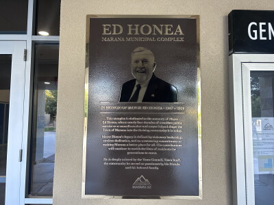 ED HONEA PLAQUE