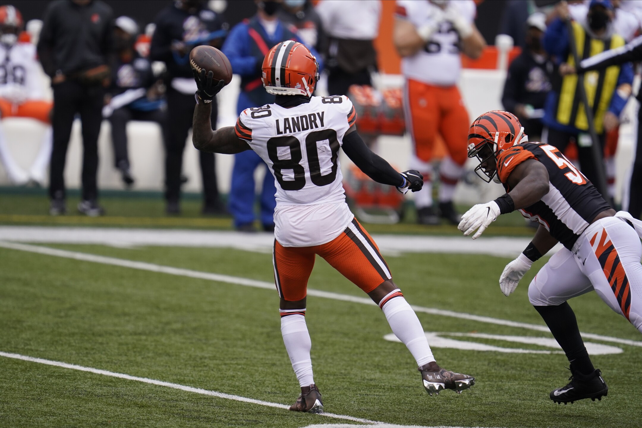 PHOTOS Browns sweep Bengals with 3734 win in Cincinnati