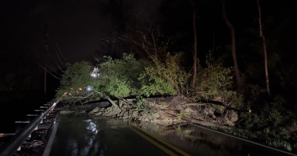A part of Mary Ingles Freeway closed attributable to landslide