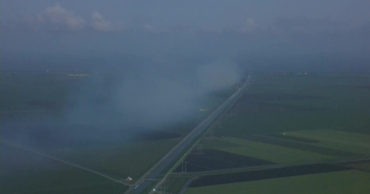 Mulch fire in western Palm Beach County brings smoky conditions, road closures - Vimarsana News