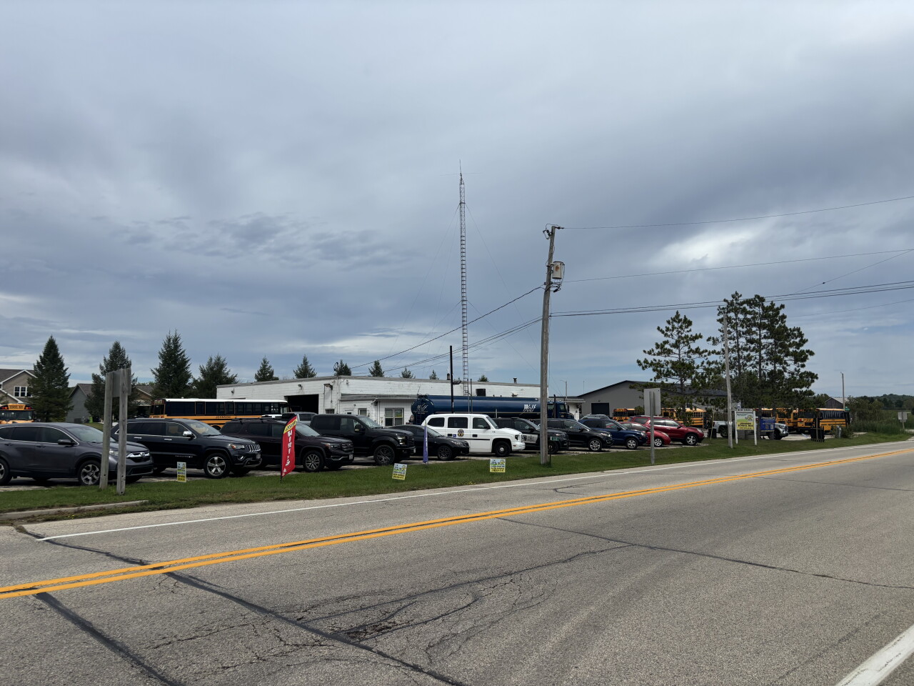 Kewaskum bus driver faces charges after child left on hot bus