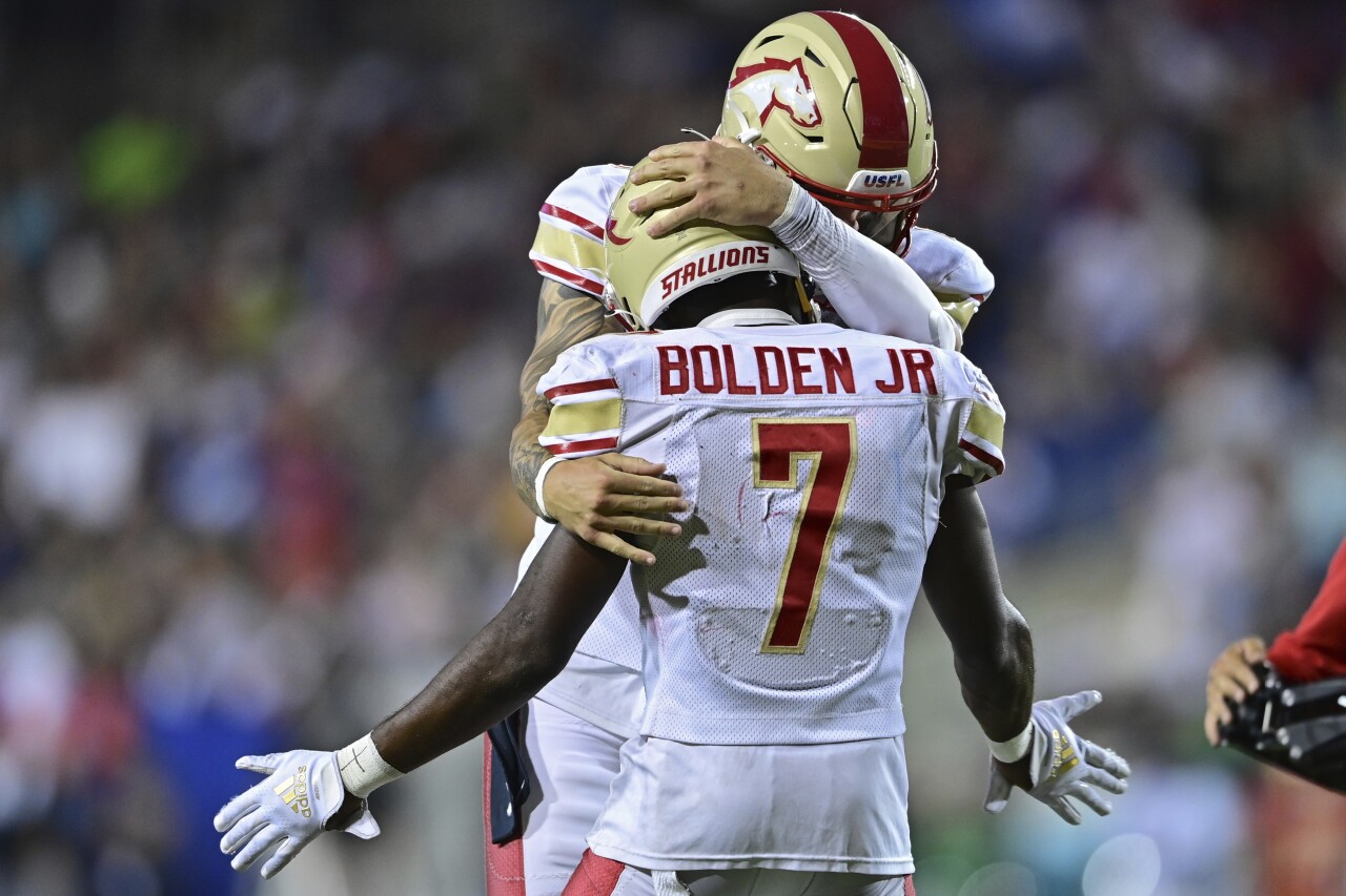Birmingham Stallions receiver Victor Bolden Jr. celebrates with QB Alex McGough after TD in second half of 2022 USFL Championship