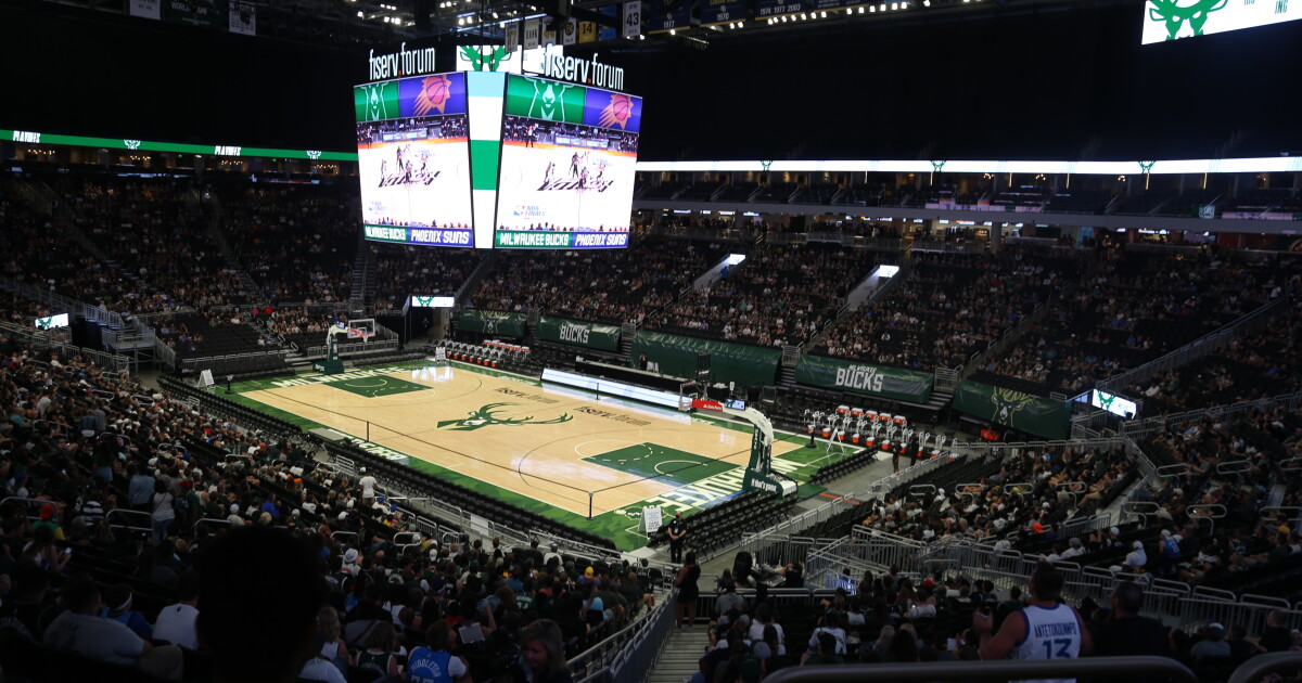 Milwaukee Bucks move home opener to 3 p.m. for Brewers' World Series game