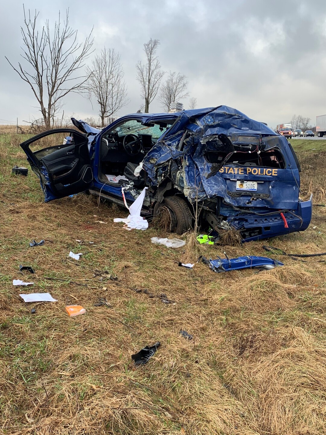 MSP patrol vehicle hit in van buren county 2 4-8-22.jpg