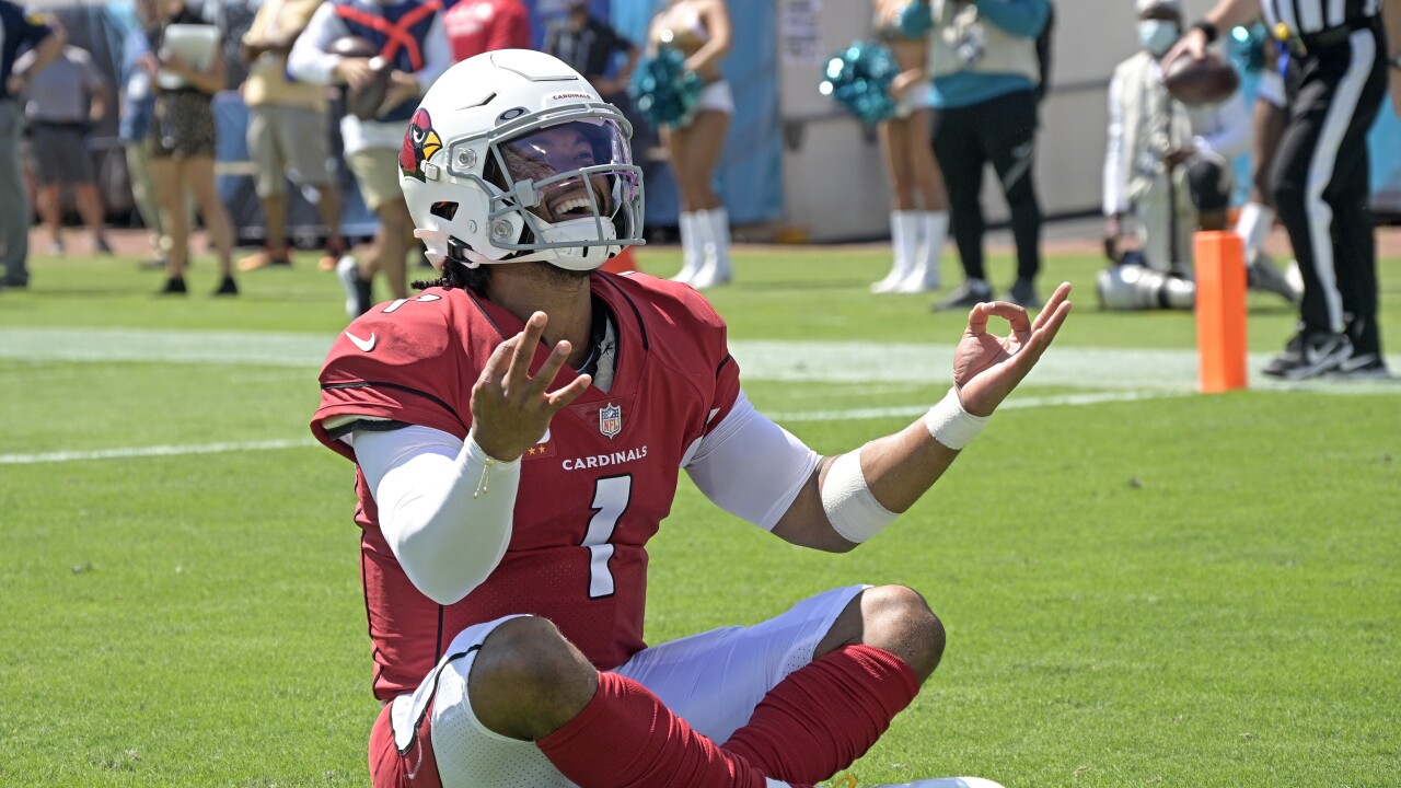 Kyler Murray channels 'Baby Yoda' with touchdown celebration pose
