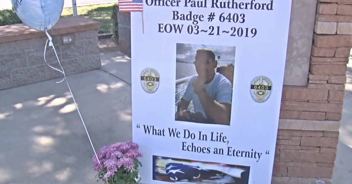 Phoenix police officer Paul Rutherford killed in crash remembered