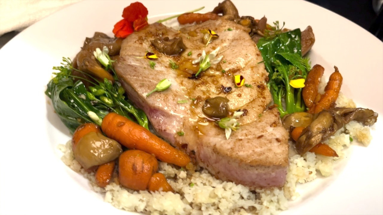 SOL BISTRO TUNA stassy olmos.png